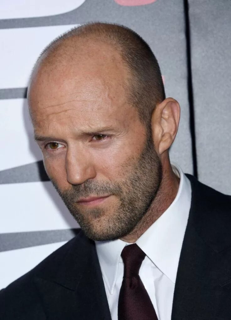 Прическа лысеющего мужчины фото buzz cut homme Jason Statham coiffure avec barbe Haircuts for balding men, Buzz 