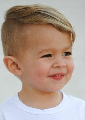 Прическа мальчику 1.5 года Toddler Boy Haircuts - Ideas and Tips For Adorable Styles Toddler boy haircuts, 