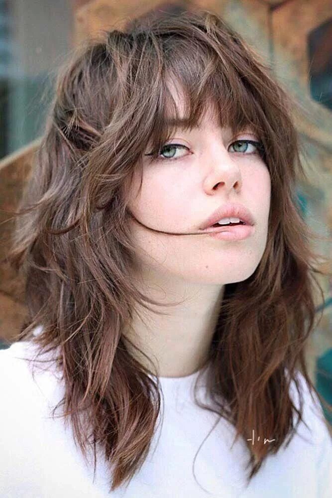 Прическа маллет для девочек 10 лет Stylish Shag Haircut Ideas For Your Trendy Look Medium hair styles, Hair styles,