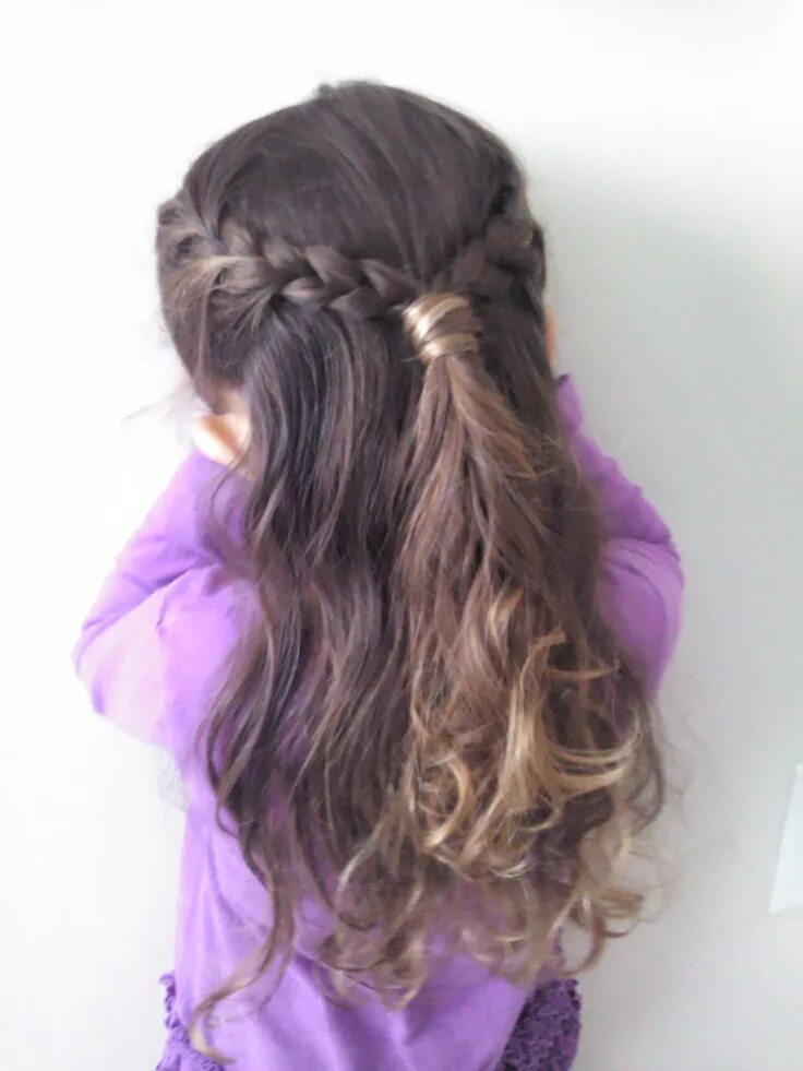 Прическа мальвина для девочки на длинные Pin on Sugar and Spice Flower girl hairstyles, Easy braids, Cute simple hairstyl