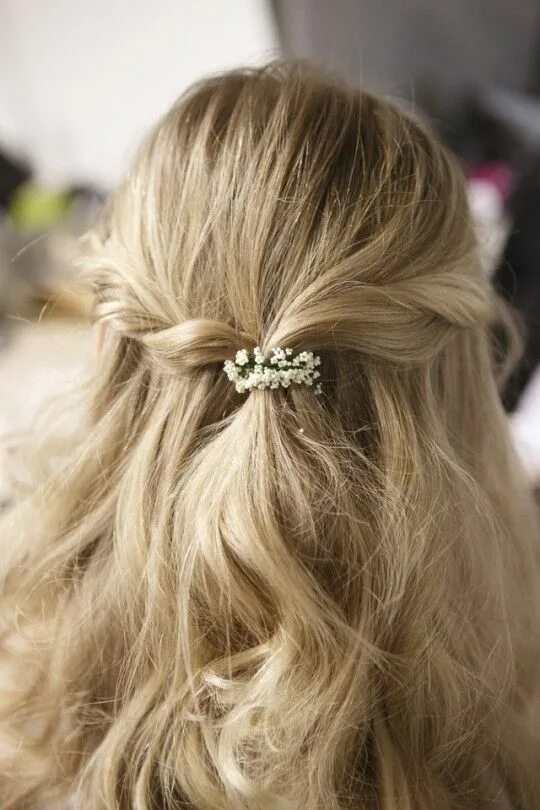 Прическа мальвинка для девочки The Makeup Brush Hair inspo color, Hair accessories, Wedding hairstyles