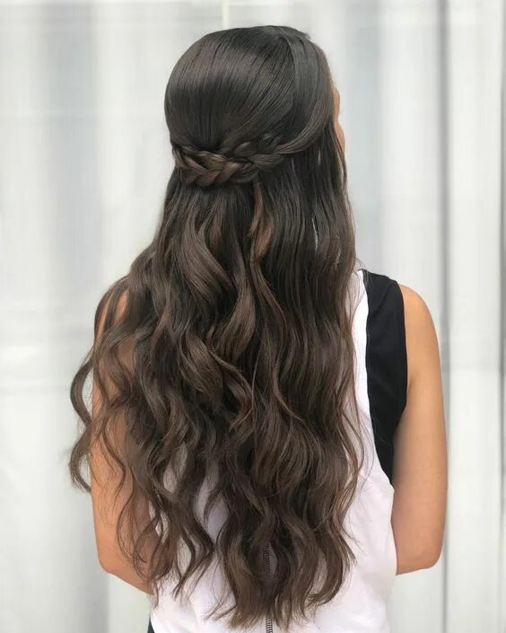 Прическа мальвинка на длинные 26 ideias de penteados com trança - Guita Moda Loose hairstyles, Long hair style