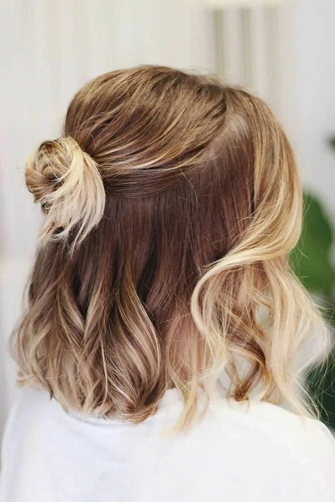 Прическа мальвинка на каре Wedding Hairstyles For Short Hair 2024 Guide & Expert Tips Short hair balayage, 