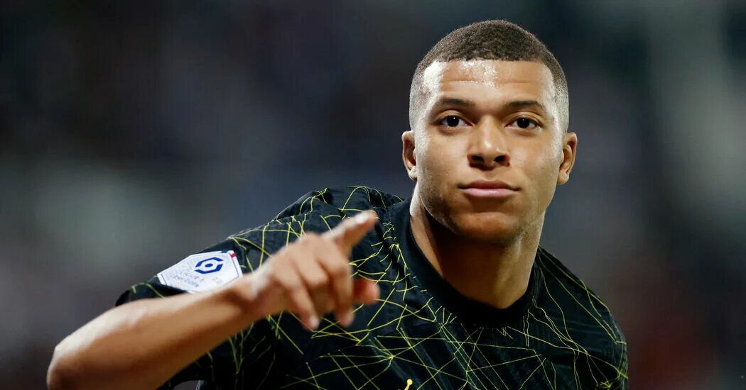 Прическа мбаппе 2024 Kylian Mbappé Tells P.S.G. He Won’t Extend Contract in 2024 - The New York Times