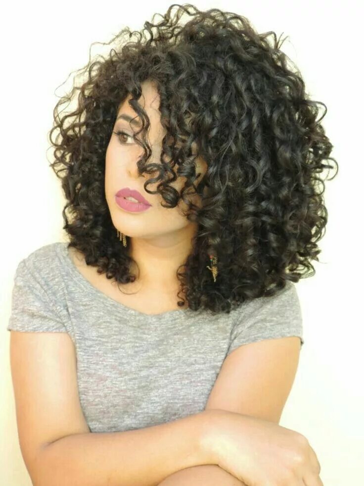 Прическа мелкие кудри на средние волосы Pin on Cabelos encaracolados Curly hair styles, Long human hair wigs, Curly hair