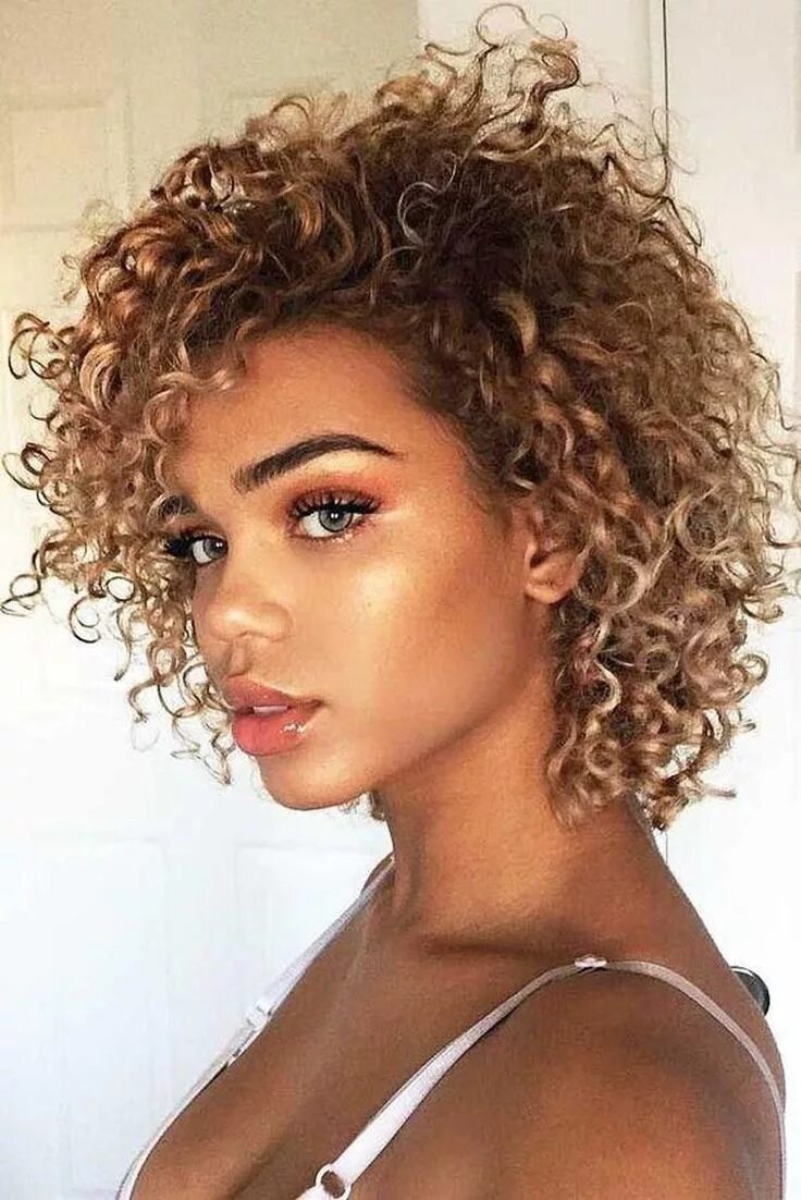 Прическа мелкие кудри на средние волосы Asymmetrical Short Curly Hair Styles for African American Womens in 2019 #shorth