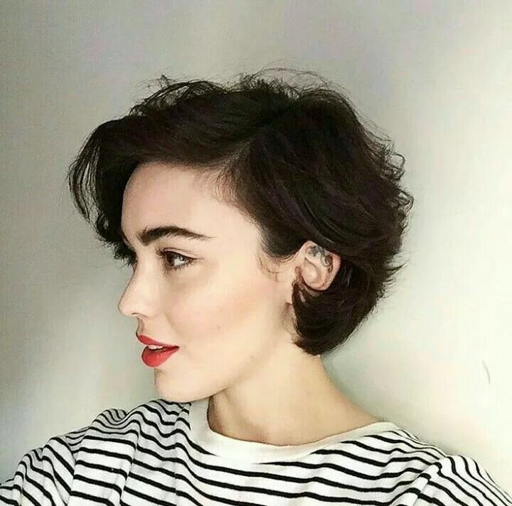 Прическа милет 2024 Inspiração cabelo curto Thick hair styles, Curly bob hairstyles, Long hair style