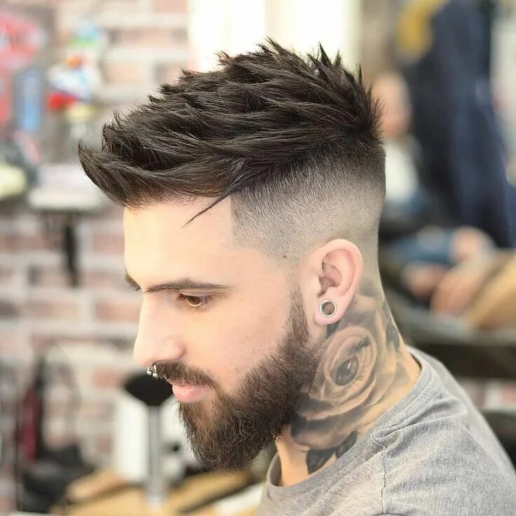 Прическа модные мужские стрижки Men's Hairstyles & Cuts on Instagram: "What do you think of this hairstyle? Comm