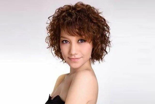 Прическа мокрая химия на короткие волосы Image result for stacked spiral perm on short hair - Rhoni Bruhn in 2020 (With i