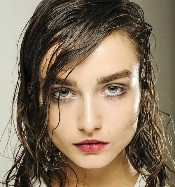 Прическа мокрые волосы Wet Look Hairstyles for Women That Will Make You Wash And Go Top hairstyles, Hai