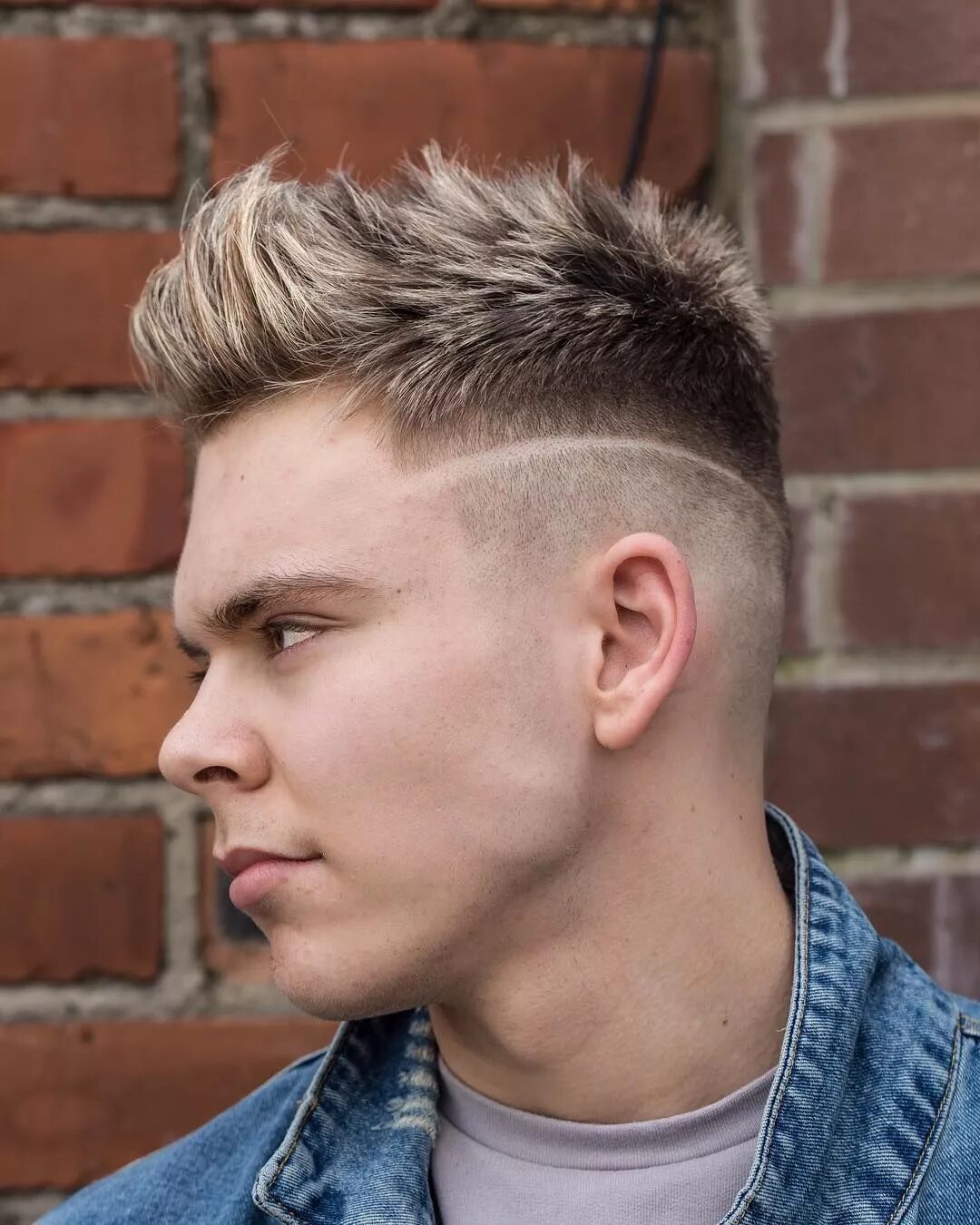 Прическа молодежная мужская Men's Haircuts Cool mens haircuts, Mens haircuts fade, Thick hair styles