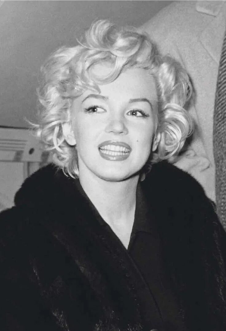 Прическа монро фото Marilyn Original Photographs Marilyn monroe hair, Marilyn, Marilyn monroe