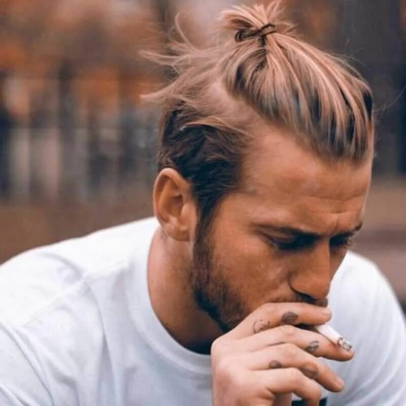 Прическа мужская небрежно 15 Best Man Bun Undercut Hairstyles - Men's Hairstyle Tips Haircuts for men, Man