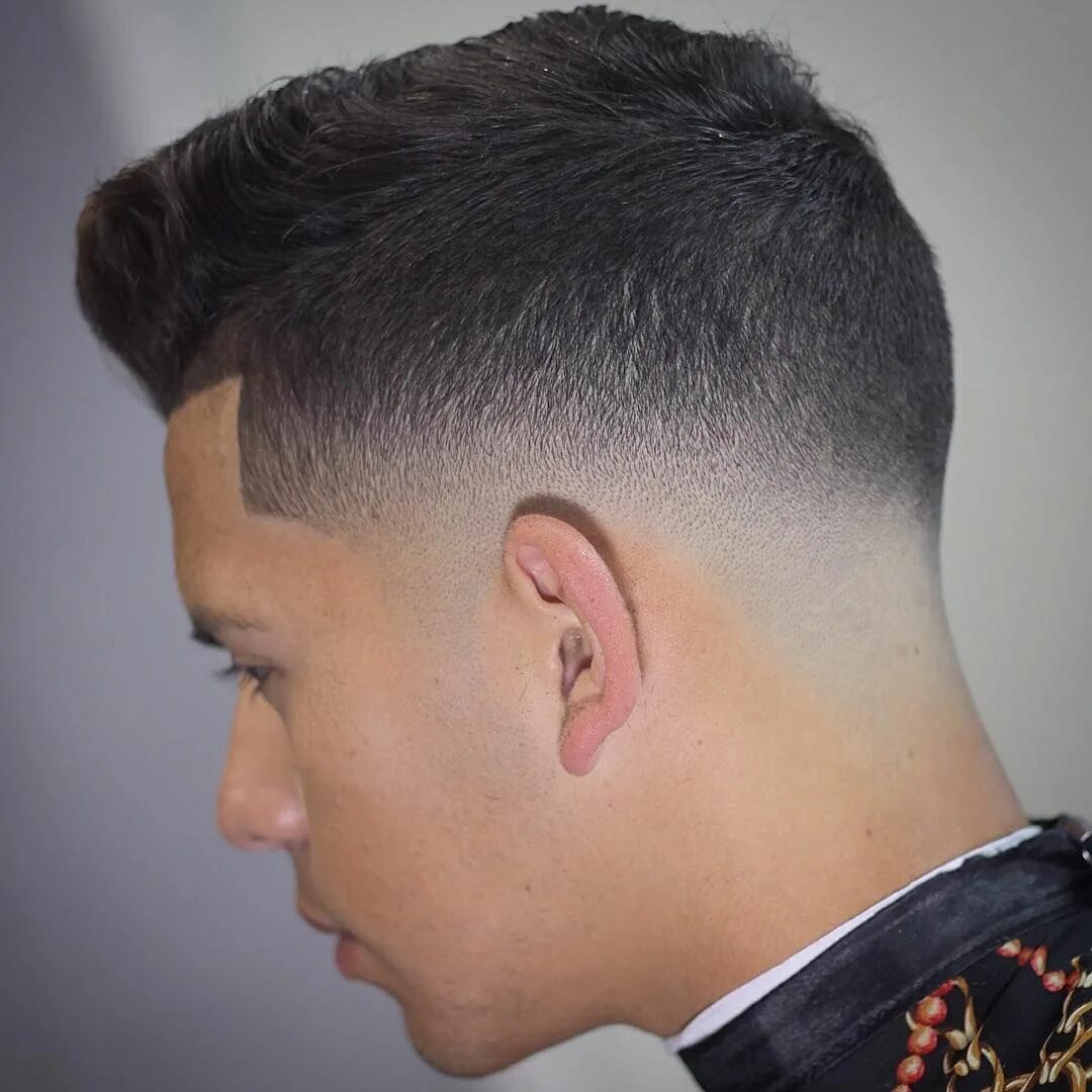 Прическа мужская с переходом короткая 40 Modern Pompadour Hairstyles for Men with Images Gents hair style, Hair cuttin