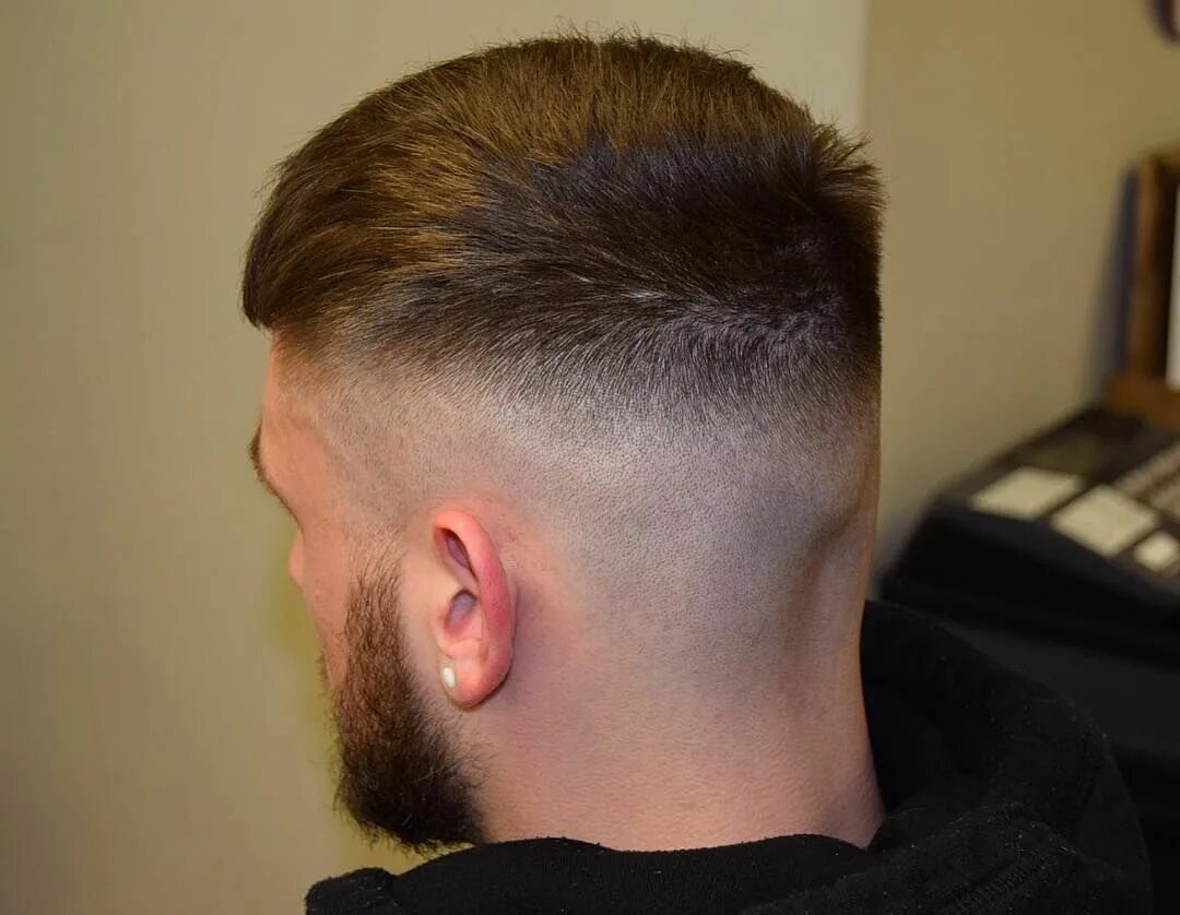 Прическа мужская с переходом по бокам Arten von Fade Haarschnitte - Frisur-Frisuren Fade haircut, Taper fade haircut, 