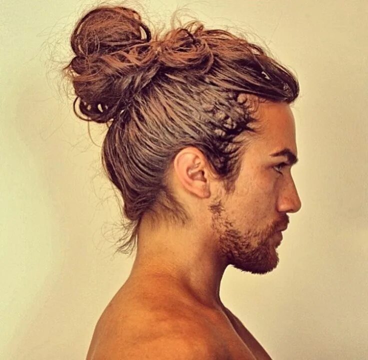 Прическа мужская завораживает под влюсницам волос завораживает Pin on Mens long hair Bun hairstyles, Man bun hairstyles, Man bun haircut