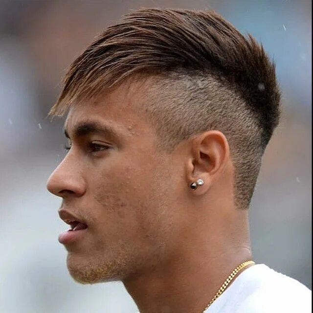 Прическа мужской футболист neymar Mens hairstyles undercut, Undercut hairstyles, Football hairstyles