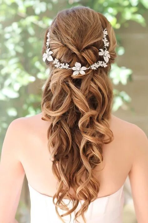 Прическа на день рождение длинные 11 Cute & Romantic Hairstyle Ideas for Wedding - haircutideas Wedding hair inspi