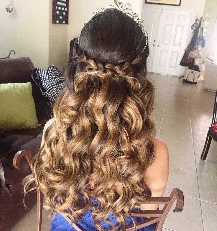 Прическа на день рождения длинные волосы Pin on Hair ideas Quince hairstyles, Quinceanera hairstyles, Long hair styles