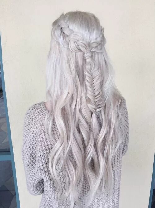 Прическа на длинные белые волосы I think, this could be a viking hairstyle Braids for long hair, Long hair styles