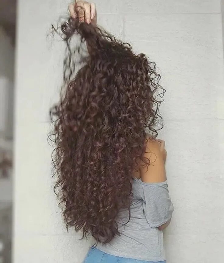 Прическа на длинные кучерявые волосы Inst: a.smirnova. in 2023 Curly hair styles naturally, Curly hair photos, Long f