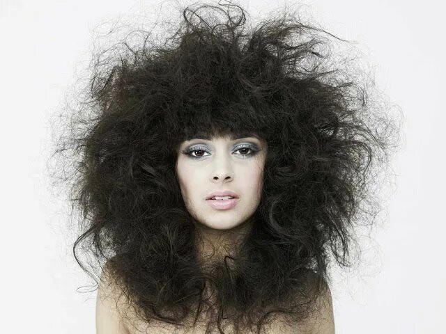 Прическа на длинные пушистые волосы Como bajar el volumen del pelo de manera fácil Cuestiones de mujeres Big hair, L