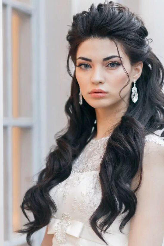 Прическа на длинные распущенные прямые Портфолио Best wedding hairstyles, Wedding hairstyles, Wedding hairstyles with v