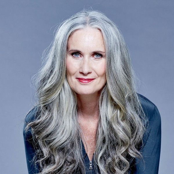 Прическа на длинные седые волосы Nicola Griffin Long gray hair, Beautiful gray hair, Gorgeous gray hair