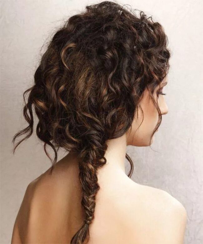 Прическа на длинные волнистые волосы Los 25 peinados para cabellos que rizados que adoramos de Pinterest Curly hair p