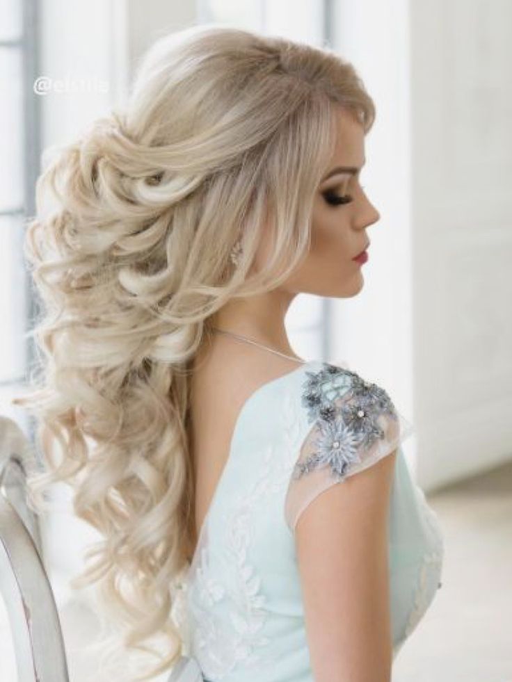 Прическа на длинные волосы блондинка Pin by Cammie Xzavier on Brides & Weddings Long hair wedding styles, Wedding hai