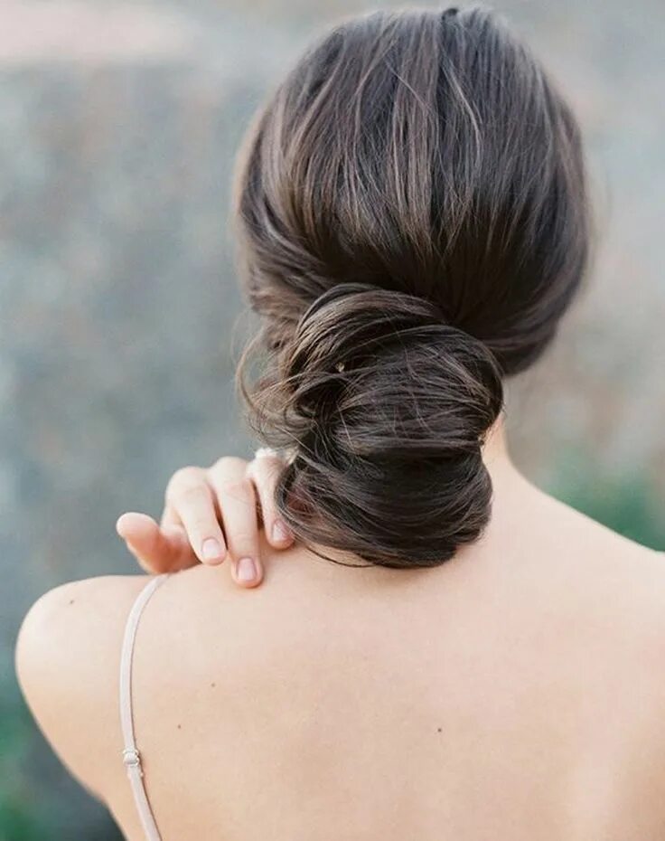 Прическа на длинные волосы сзади 9 Ways to Pull Your Hair Up, Fast Unique wedding hairstyles, Simple wedding hair