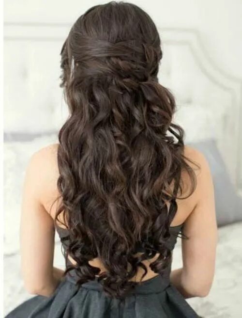 Прическа на длинные волосы сзади Мальвина с накрученными локонами Long hair styles, Wedding hairstyles for long h