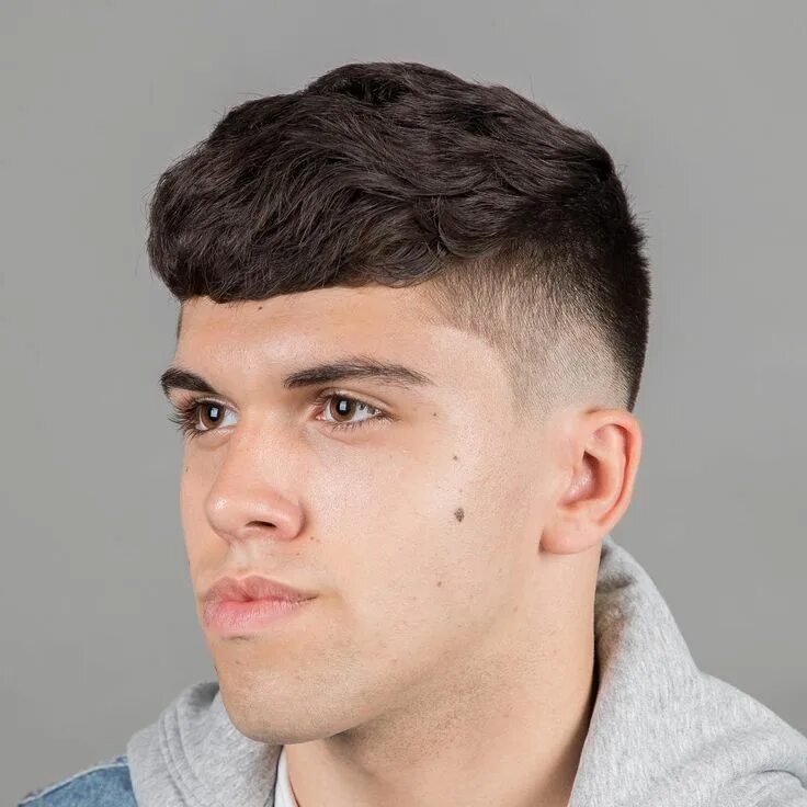 Прическа на длинные жесткие волосы The Best Men's Haircuts For Thick Hair Haircuts for men, Thick hair styles, Mens