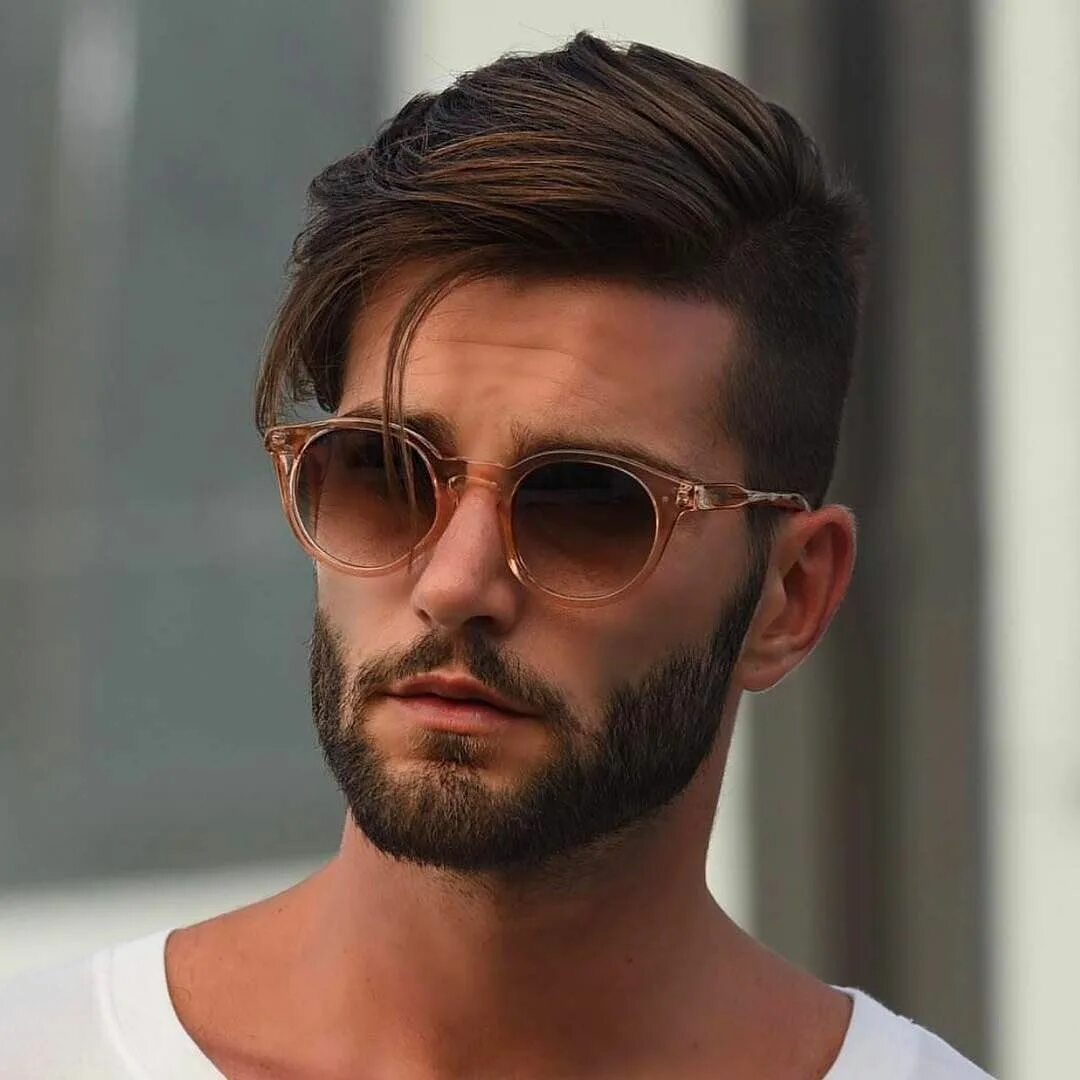 Прическа на глаза мужская @andreamelchiorre1 #menhairstyle #hairstyleoftheday http://ift.tt/1f8LY65 Beard 