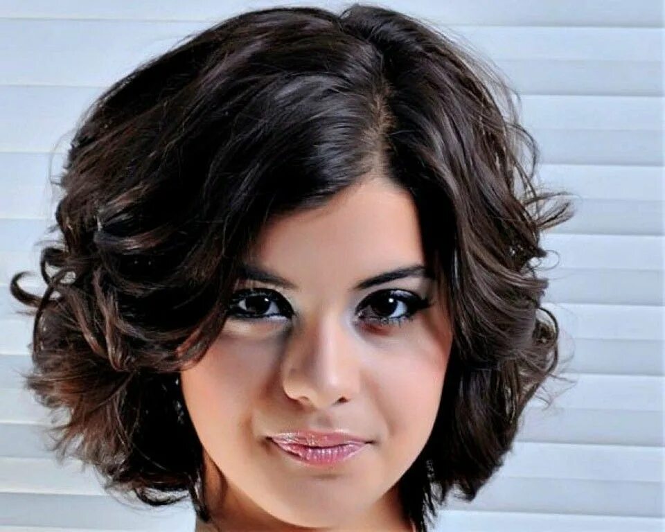 Прическа на густые средние hairstyle for thick and frizzy hair - Google Search Frisuren, Kurzhaarfrisuren, 