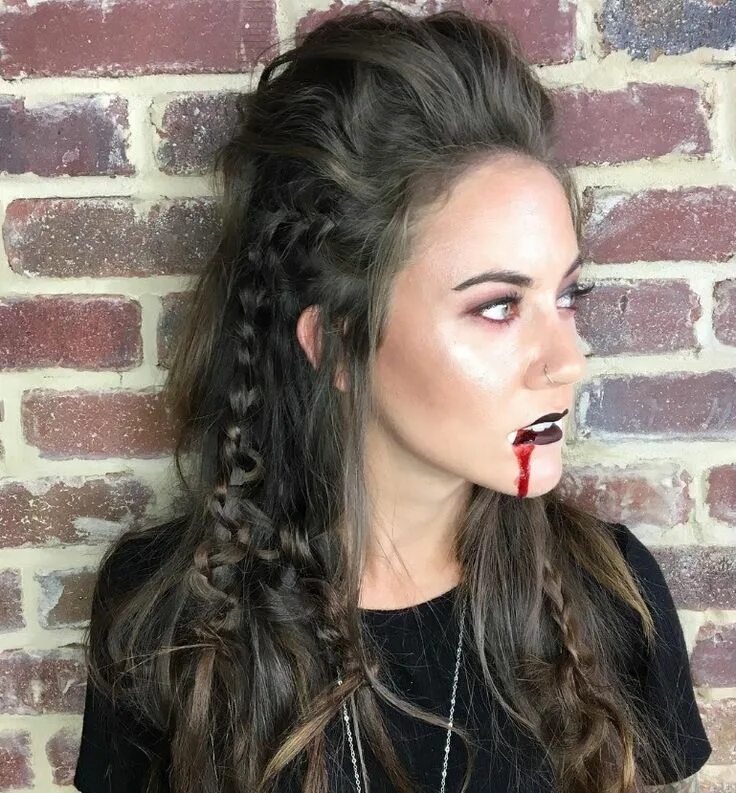 Прическа на хэллоуин на длинные волосы Enchanting Vampire Hairstyles for Halloween