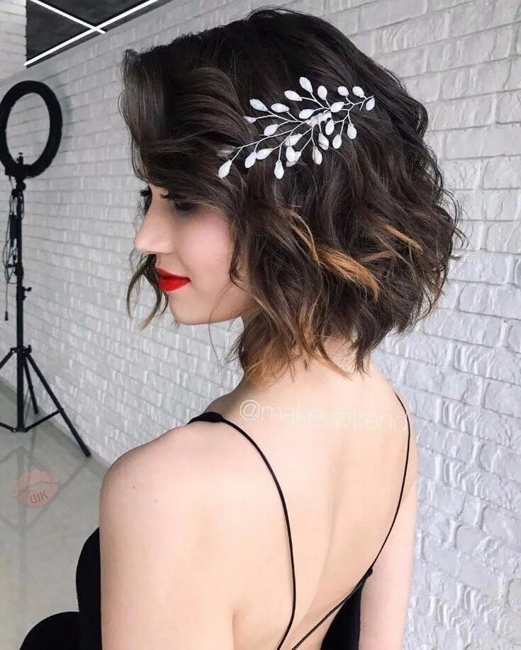 Прическа на каре пинтерест Pin on Hairstayles Short wedding hair, Short hair styles, Really short hair