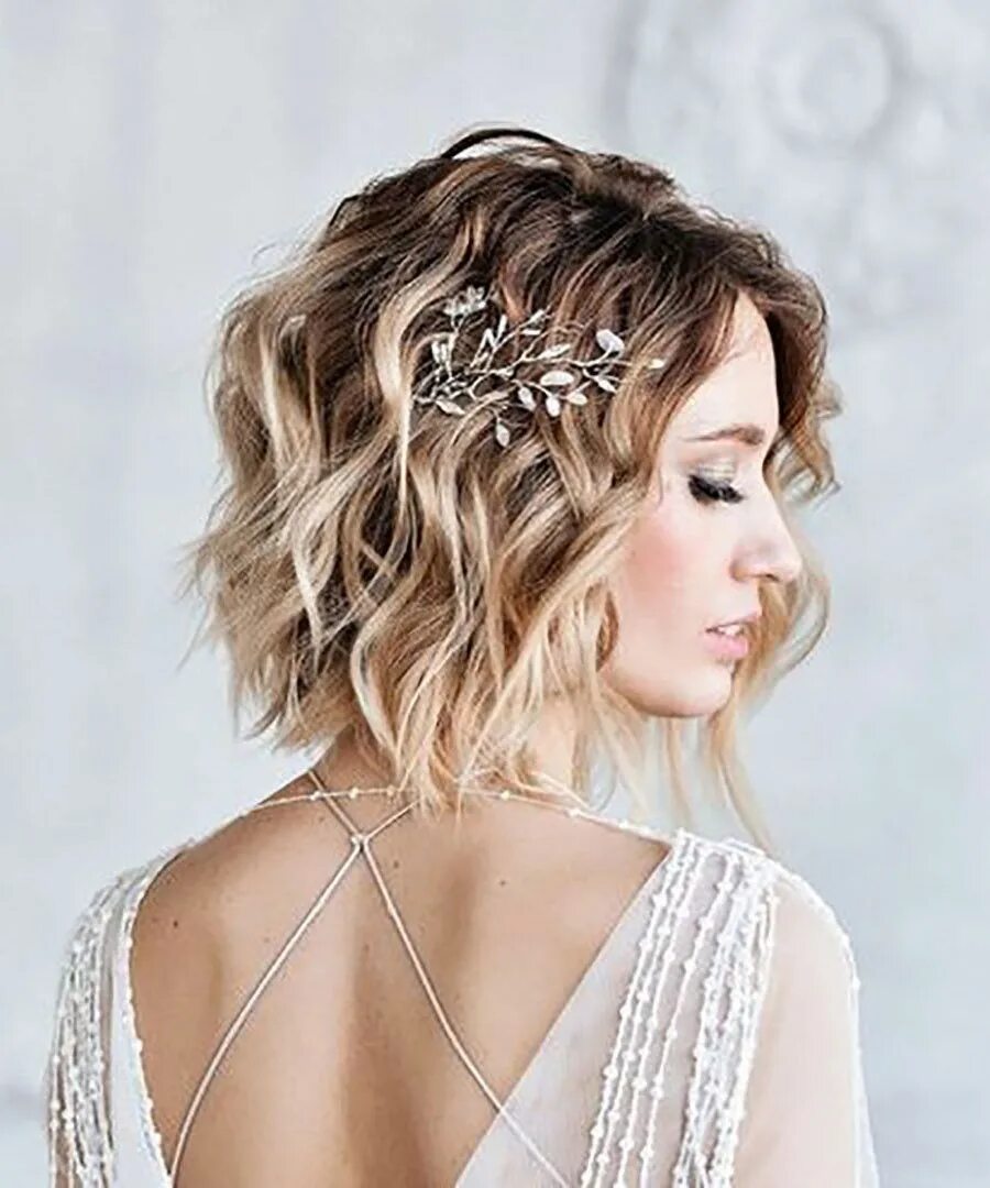 Прическа на каре сама Short hair don't care. We're loving these wedding day looks. Short hair bride, S