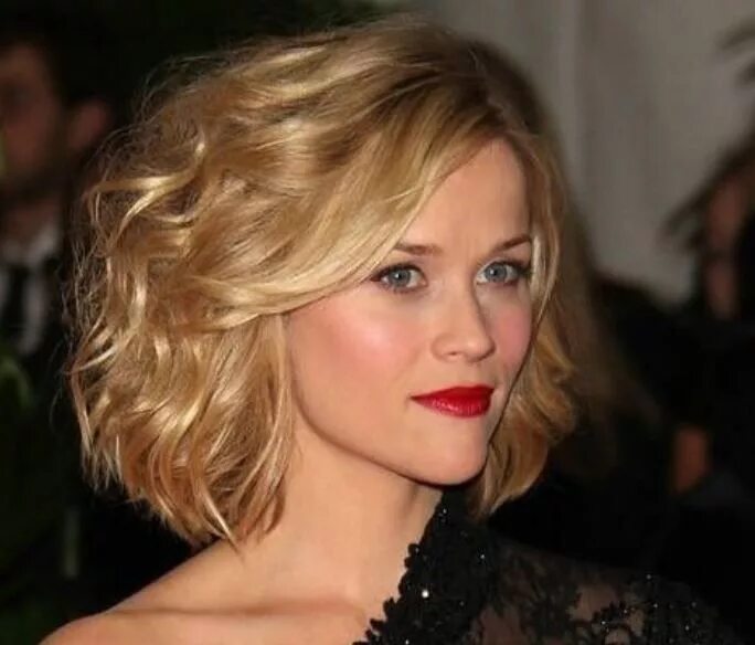 Прическа на каре средней длины Short Haircuts for Women - 10 Curly Bob Hairstyles for 2024 - Pretty Designs Ree