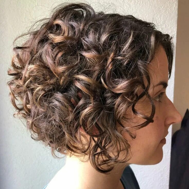 Прическа на каре вечерняя с кудрями 60 Most Delightful Short Wavy Hairstyles for 2024 Haircuts for curly hair, Curly