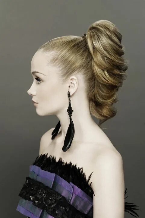 Прическа на концерт на средние волосы www.sharonblain.com Image from Step-By-Step DVD How To Do...Creative Braids hair