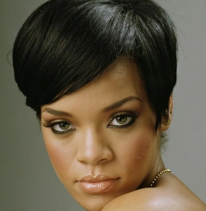 Прическа на короткие черные волосы Rihanna Short Hair Photos Rihanna short hair, Rihanna hairstyles, Rihanna short 