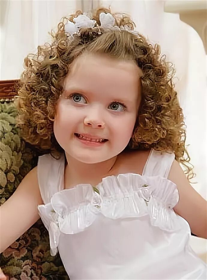 Прическа на короткие кудрявые волосы девочке Be Creative with Your Little Girl Hairstyles: Little Girls Curly Hairstyle Hipst