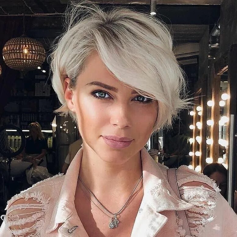 Прическа на короткие светлые волосы ❤ credits to @ryabchik.moscow More hairstyle Short hair trends, Short hair style