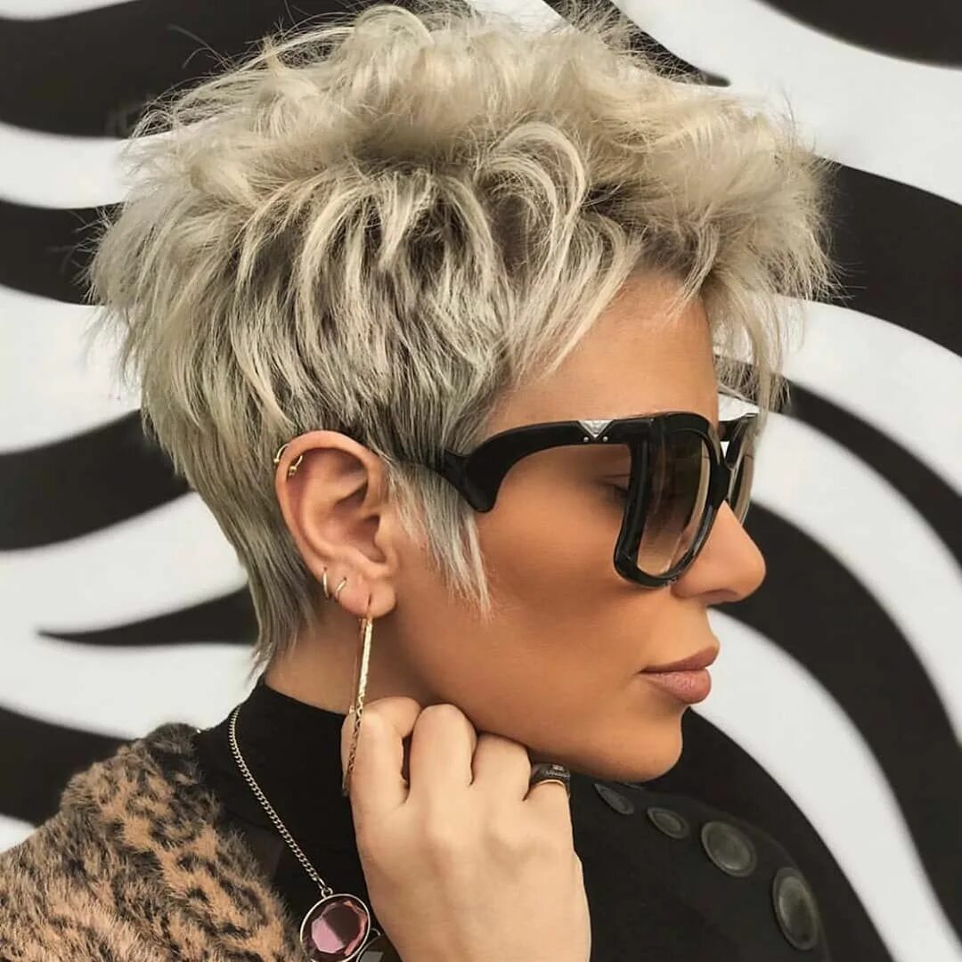 Прическа на короткие волосы мода 2024 short messy spiky choppy hairstyles 2020 gray hair - Yahoo Image Search Results 