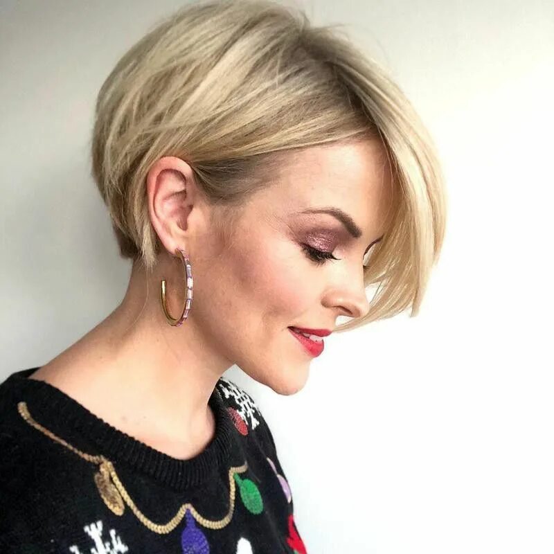 Прическа на короткие волосы мода 2024 36 Gorgeous and Glamorous Short Hairstyles For Thick Hair Short hairstyles for t