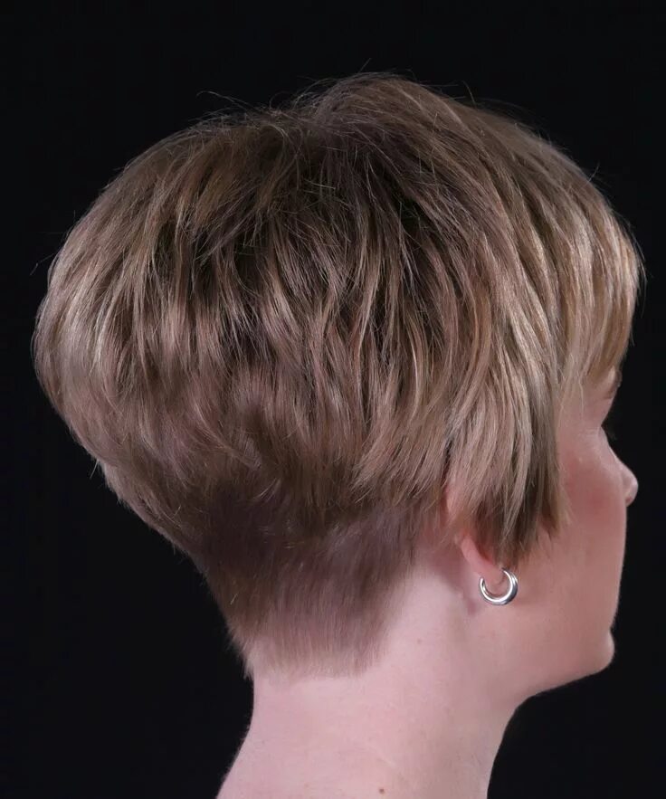 Прическа на короткие волосы на ножке Short wedge hairstyles, Short stacked wedge haircut, Wedge hairstyles