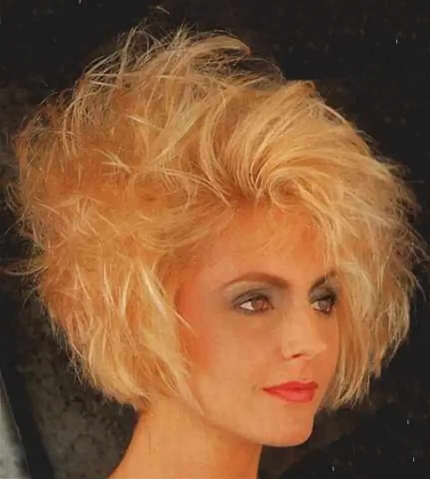 Прическа на короткие волосы в стиле 90х 80s hairstyle 91 80's hairstyle, Hairstyle, Rock hairstyles