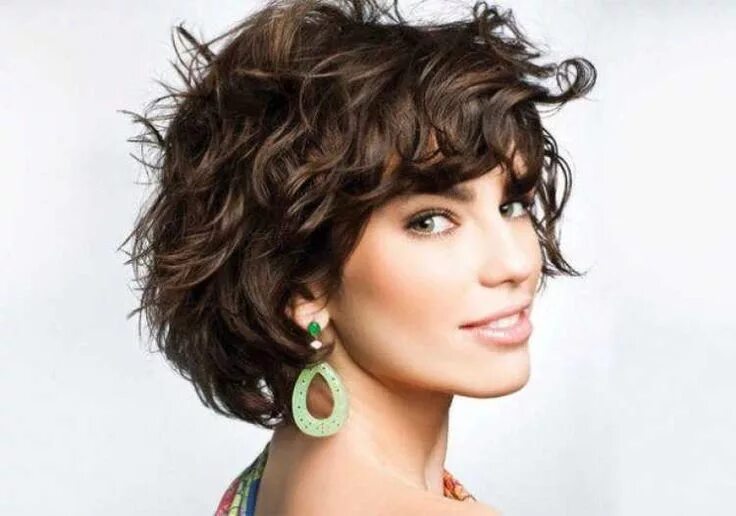 Прическа на короткие вьющиеся Cabelo curto 2019: 30 inspirações de cortes para mudar o visual Short wavy hair,