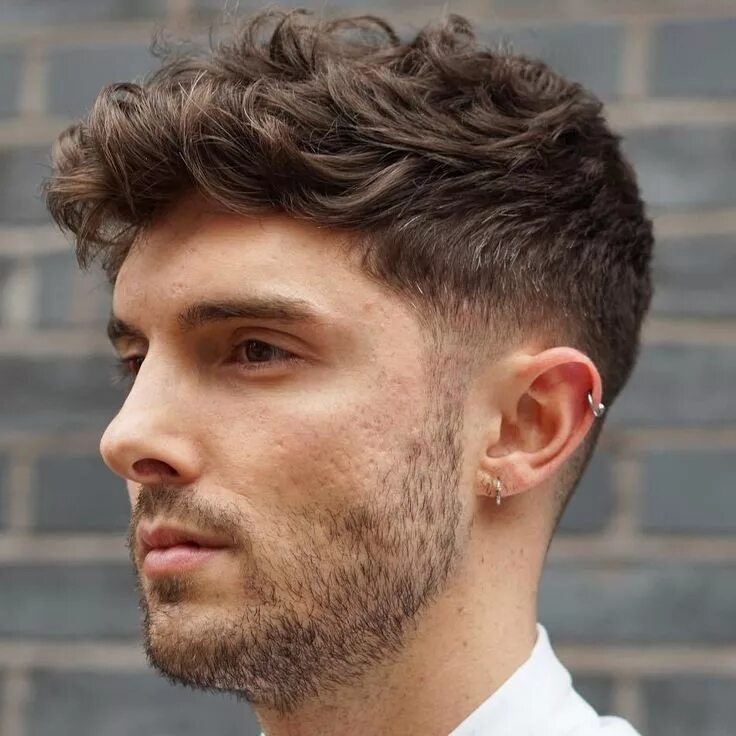 Прическа на кудрявые волосы мужские короткие 40 Statement Hairstyles for Men with Thick Hair Mens hairstyles thick hair, Wavy